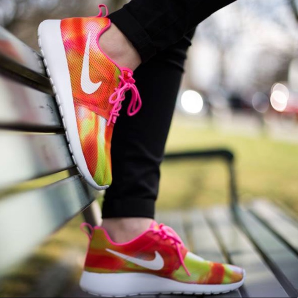 Nike roshe bright multicolored mesh running shoes
